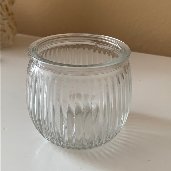 Glass jar - Picture 1 of 6